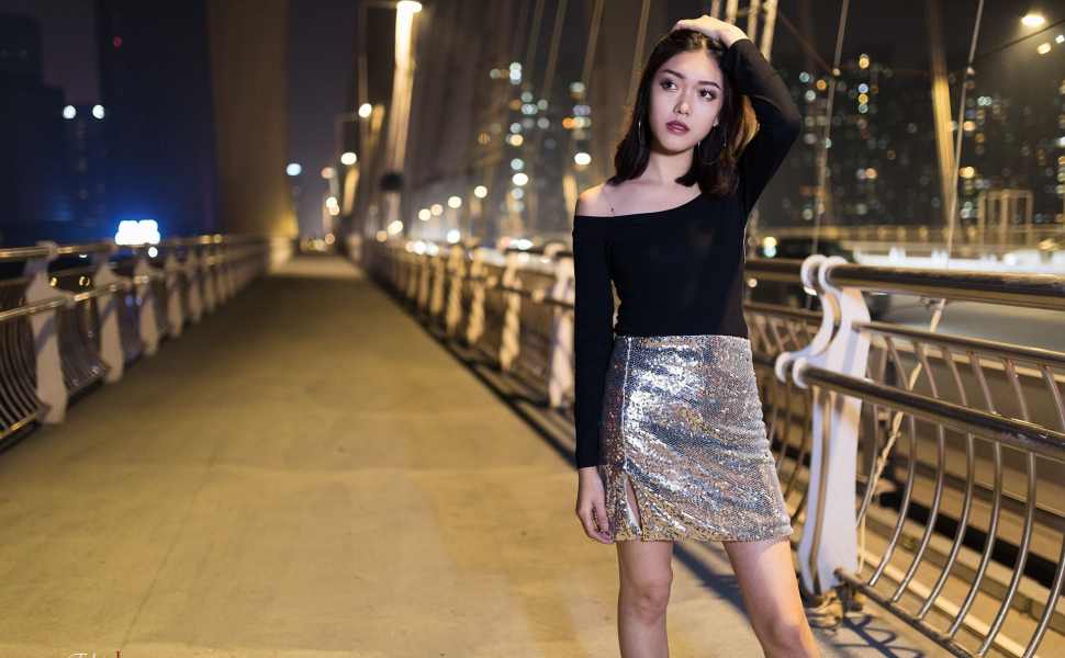 震惊！19岁机车仔夜撩制服JK妹，竟用“猫会后空翻”骗回出租屋激情内射！