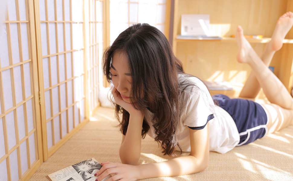 金海路公园凌晨事件引反思：醉酒女性失态遭围观拍摄，法律与道德边界何在？