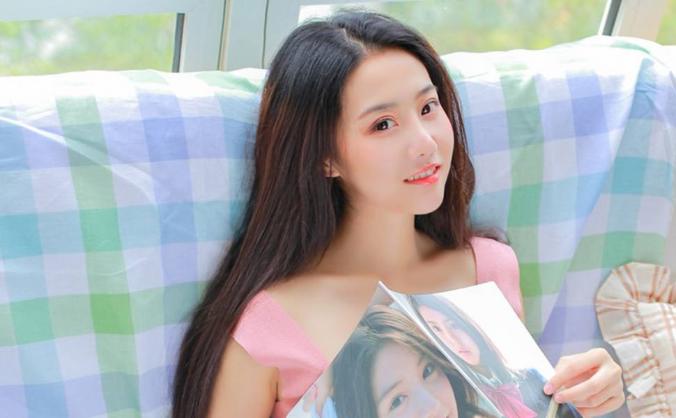 引爆网络！'头头不痛'遭AI一键扒光？微胖女神变'炮架圣体'，全裸热舞画面流出！