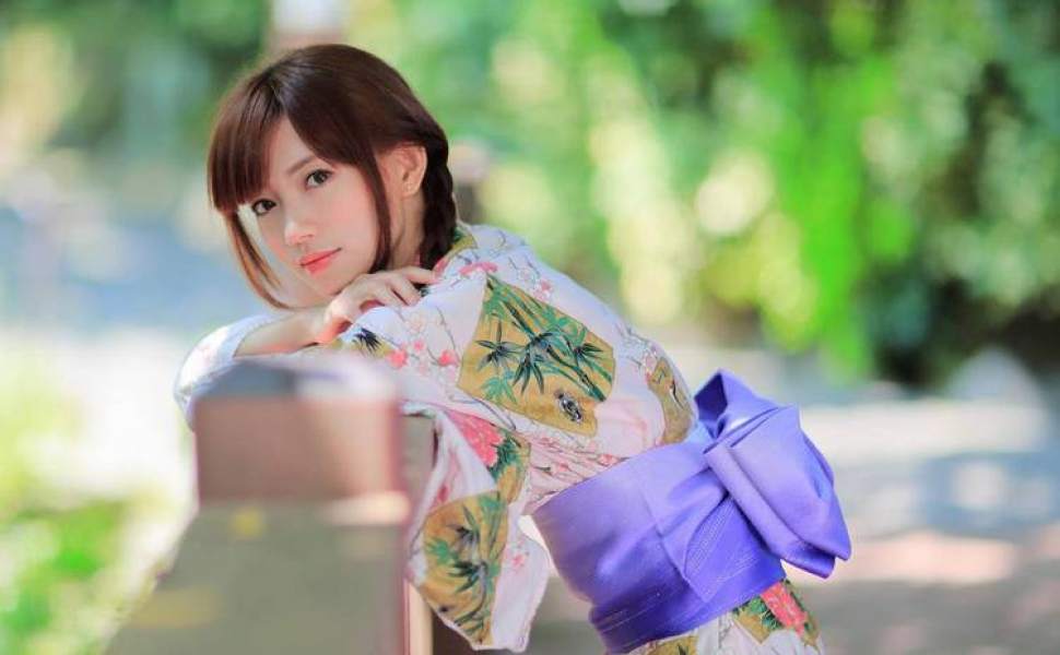 白皙嫩妹甜美撩人，饥渴难耐主动求欢，无套内射全程高清
