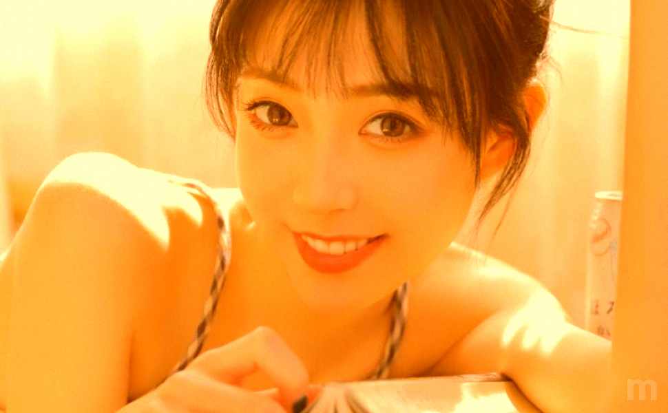 B站顶流颜值网红幸运lucky1227私密大片泄漏，傲人曲线极致身材震撼全网，编辑深度解读