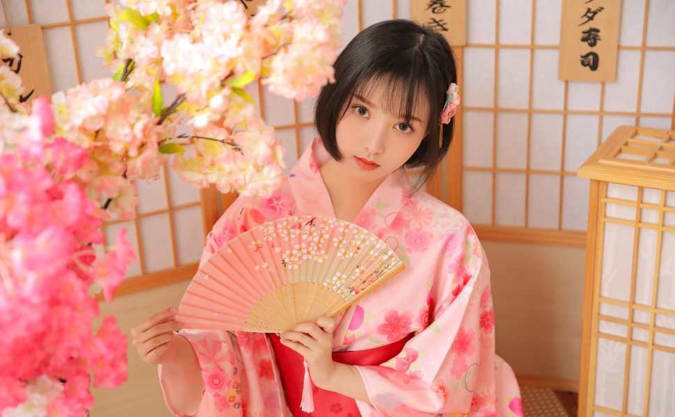 深圳一日双起持刀伤人：东门女子疯砍、爱联快递员捅学生，网友心态炸了